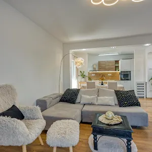 New Axel With Sea View 2025 Appartamento
